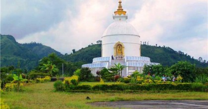 lakeside-to-world-peace-pagoda-short-sweet-hike